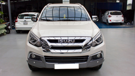 otosaigon_ISUZU -1.jpg