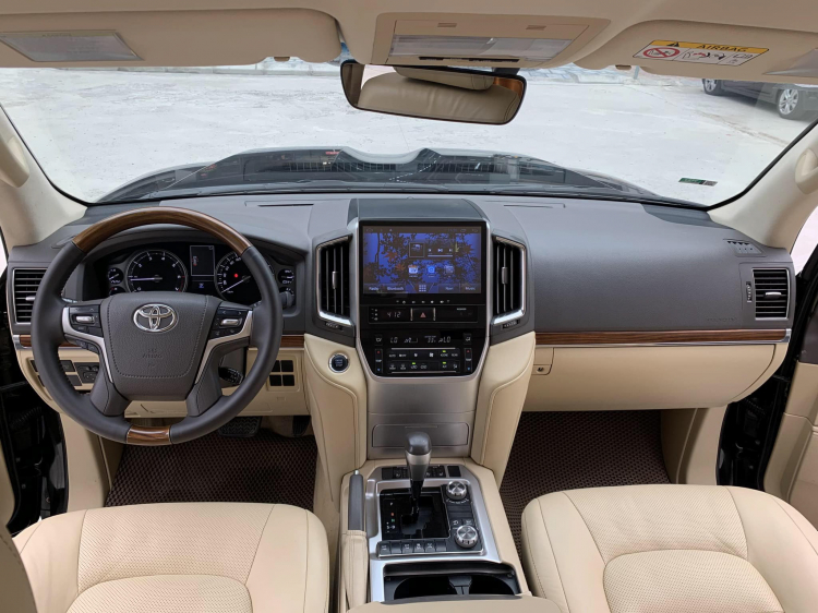 Lăn bánh 5 năm, Toyota Land Cruiser đời 2015 bán lại vẫn “lãi” gần 200 triệu đồng