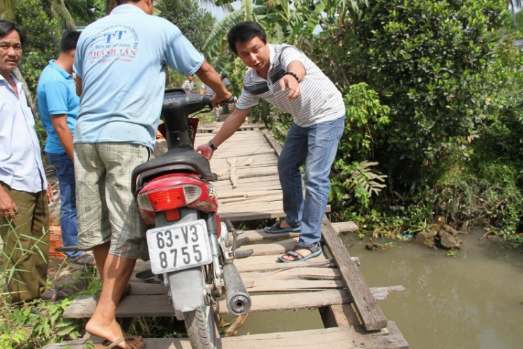 FFC - Khảo sát xây cầu từ thiện cho đồng bào vùng sâu.