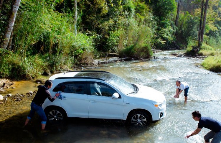 Bộ ảnh du xuân đẹp đến ngỡ ngàng cùng "vợ hai" Outlander Sport