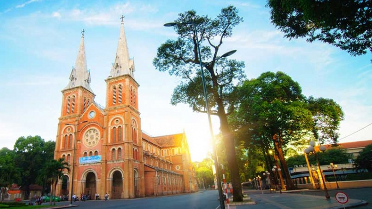 Tư vấn chỗ gửi xe tháng ở khu vực Nhà thờ Đức Bà Tư vấn chỗ gửi xe tháng ở khu vực Nhà thờ Đức Bà