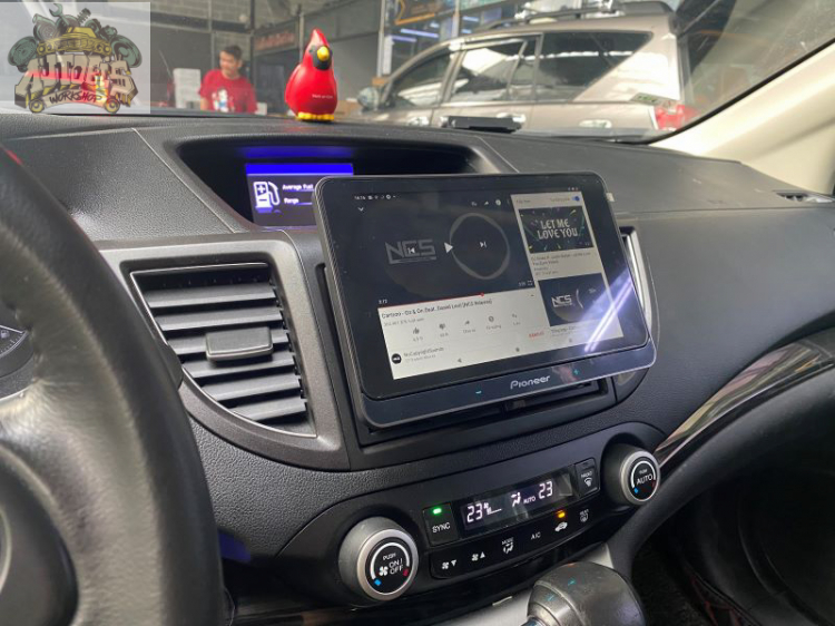 Màn hình chạy Android của Pioneer gắn cho Honda CRV