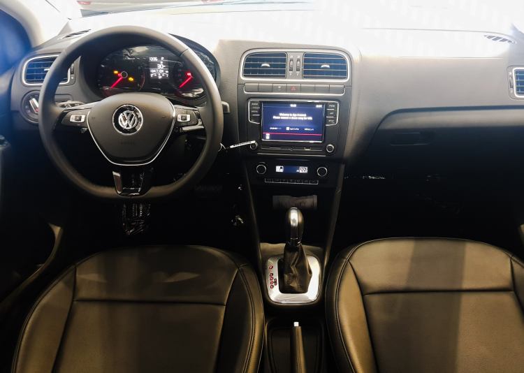 Volkswagen Polo Hatchback 2020 xe Đức tầm trung mức giá ưu đãi