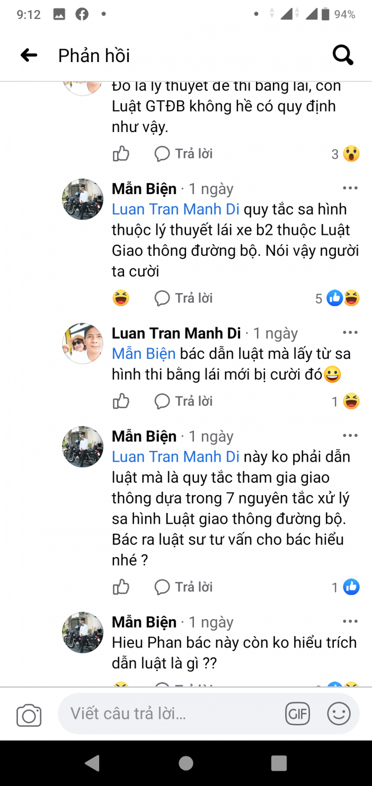 Xe hơi và xe máy va chạm ngay ngã tư: Ai Đúng Ai Sai ?