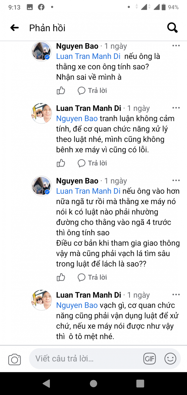 Xe hơi và xe máy va chạm ngay ngã tư: Ai Đúng Ai Sai ?