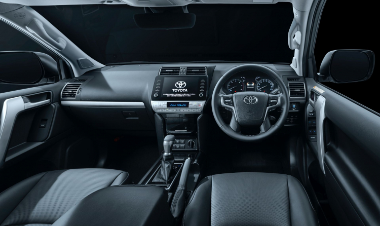 Toyota ra mắt phiên bản Land Cruiser Prado Black Edition 2021: ngầu và mạnh mẽ hơn
