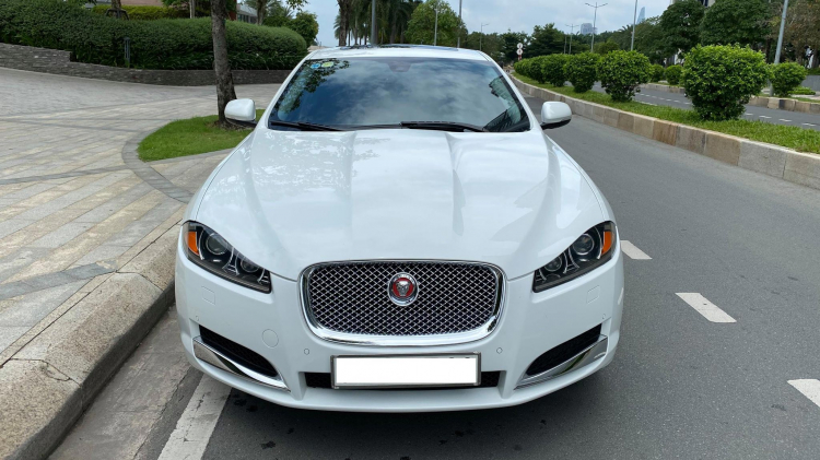 Xe sang Jaguar XF “mất giá” hơn một nửa sau 5 năm sử dụng