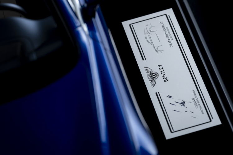 Mô hình tĩnh của Bentley Continental GT mất 300 giờ để hoàn thành, có giá hơn 200 triệu đồng