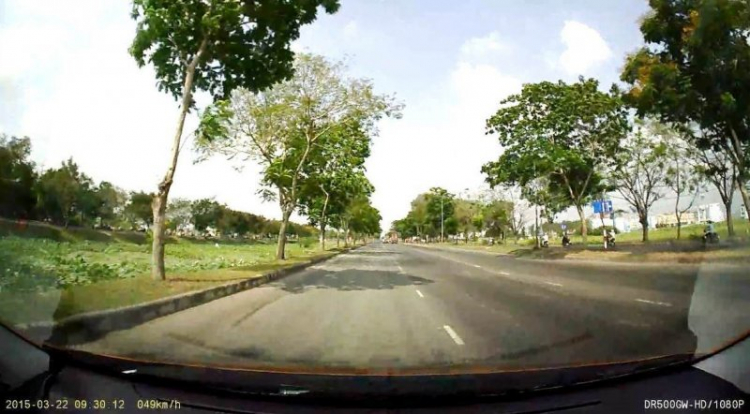 Biển 411 tại Ngã tư Nguyễn Văn Linh - Chợ đầu mối Bình Điền