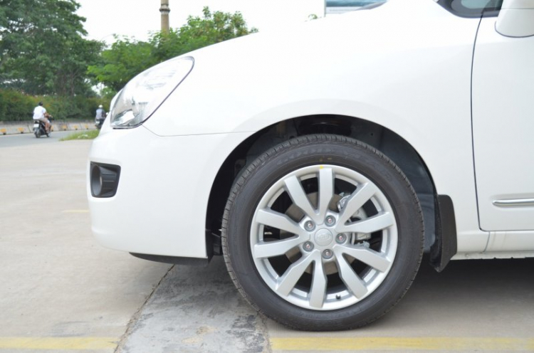 Tư vấn mua xe 7 chổ Tư vấn mua xe 7 chổ