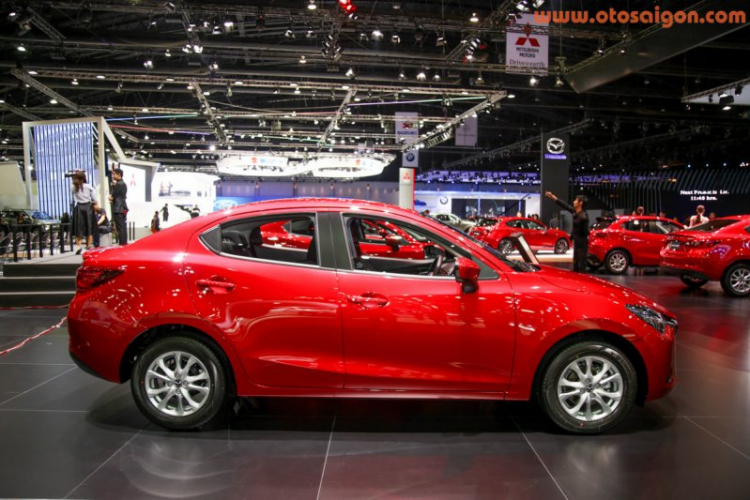 Cận cảnh Mazda2 động cơ xăng Skyactiv tại Thái Lan