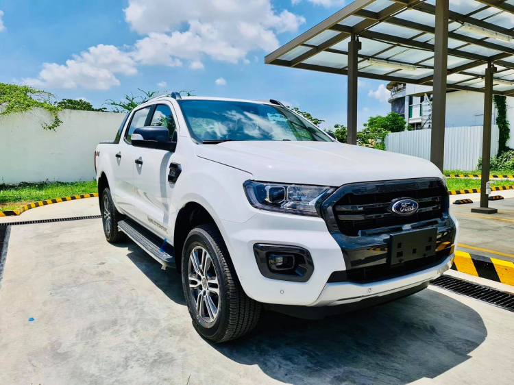 Ford Everest dẫn đầu doanh số SUV hạng trung tại Việt Nam, vượt mặt Fortuner