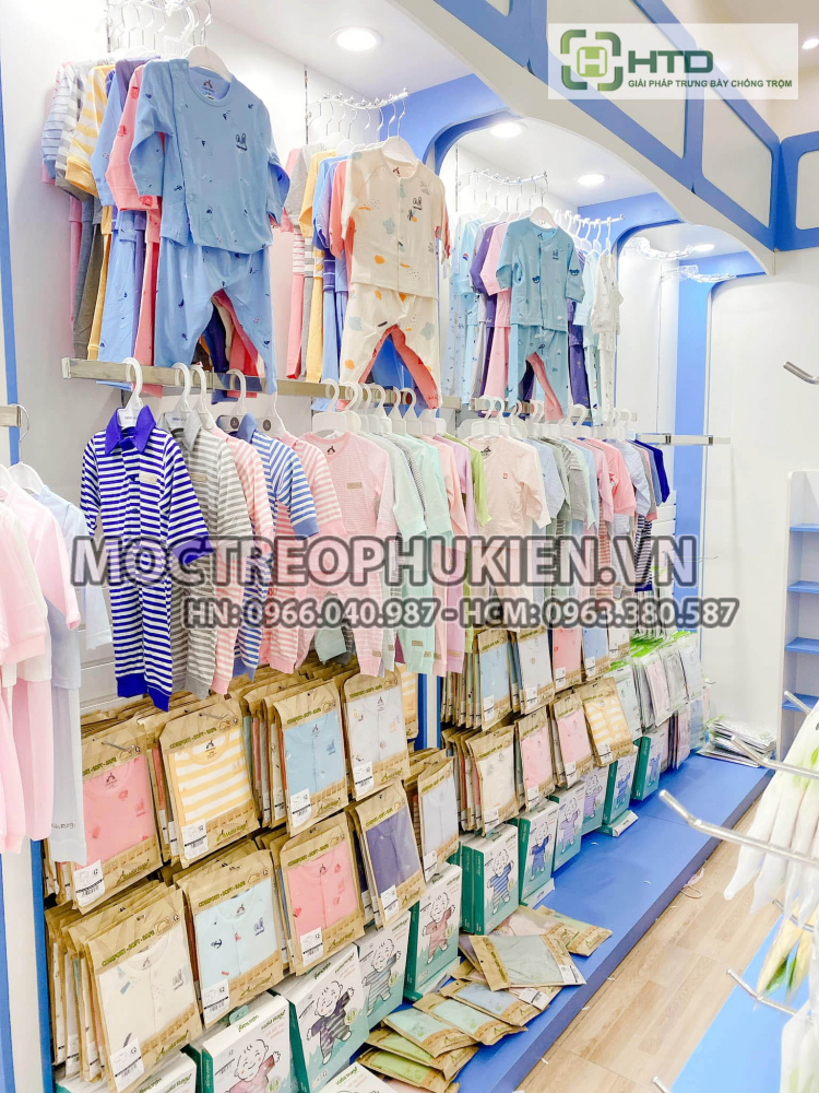 Giá kệ treo quần áo trẻ em cho shop thời trang thông minh.