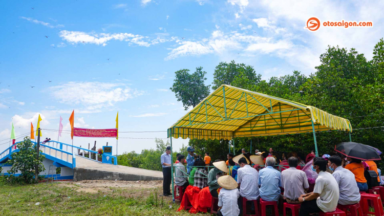 Ford Fan Club tài trợ xây dựng cầu tại tỉnh Bến Tre