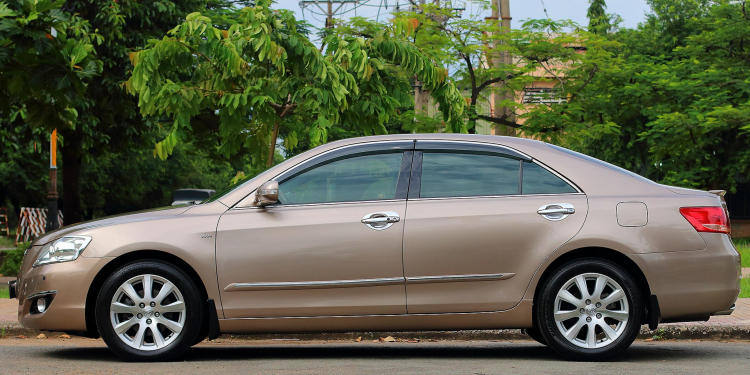 Toyota Camry 3.5Q: Biểu tượng xe "nhà giàu" một thời tại Việt Nam giờ có giá ngang sedan cỡ B