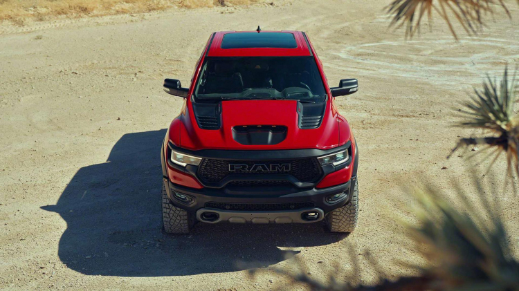 Ram 1500 TRX 2021: Bán tải 700 mã lực quyết tâm thách thức F-150 Raptor Ram 1500 TRX 2021: Bán tải 700 mã lực quyết tâm thách thức F-150 Raptor