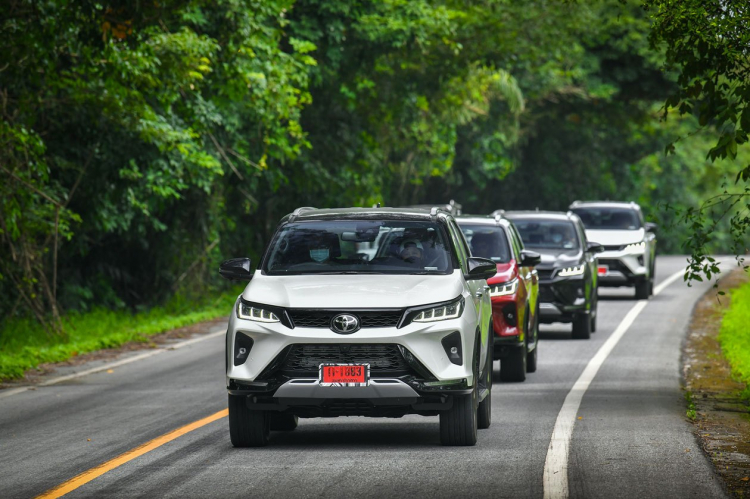 Toyota Fortuner 2021 tại Việt Nam sẽ có phiên bản mạnh hơn 200 mã lực, bán ra ngay tháng sau