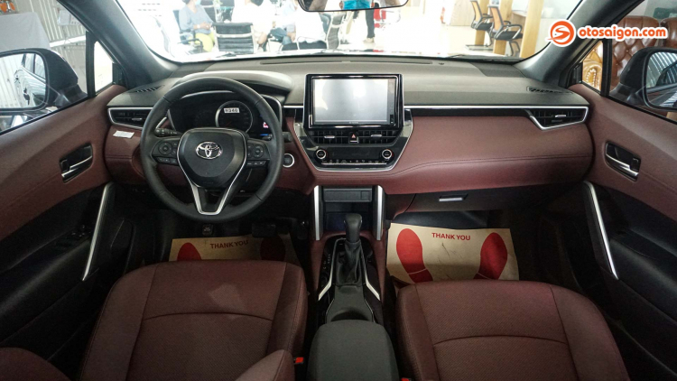 Chi tiết Toyota Corolla Cross 1.8V giá 820 triệu được đặt mua nhiều