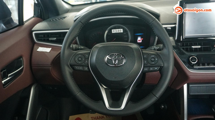 Chi tiết Toyota Corolla Cross 1.8V giá 820 triệu được đặt mua nhiều