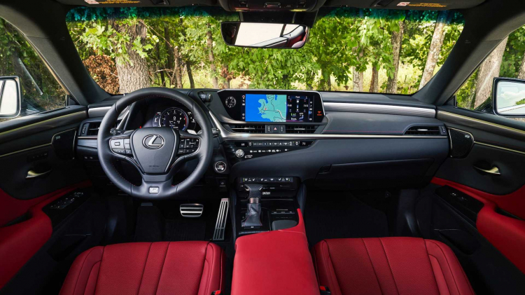 Lexus ES 2021 ra mắt, lần đầu trang bị AWD