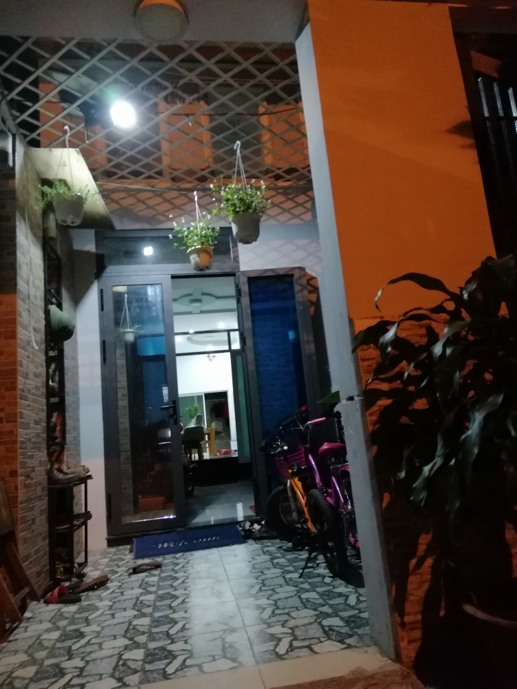 Dán kính chống nóng hoặc chống chói! Dán kính chống nóng hoặc chống chói!