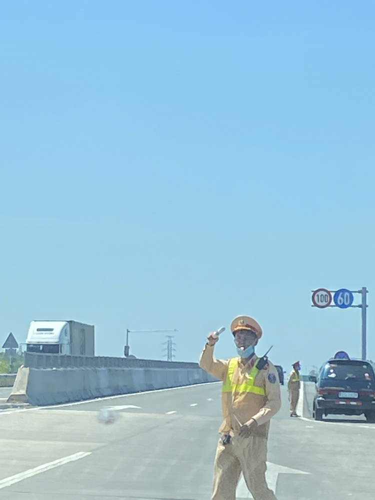 Hành trình dài 2200km cùng team Previa và buổi chiều hoàng hôn trên Phá Tam Giang - nơi xứ Huế Hành trình dài 2200km cùng team Previa và buổi chiều hoàng hôn trên Phá Tam Giang - nơi xứ Huế