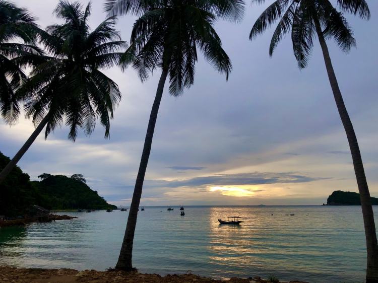 Từ Hè sớm 2020: “Gió như Phan - Nắng như Rang” đến Hè chính 2020: "Maldives của Việt Nam" Từ Hè sớm 2020: “Gió như Phan - Nắng như Rang” đến Hè chính 2020: "Maldives của Việt Nam"