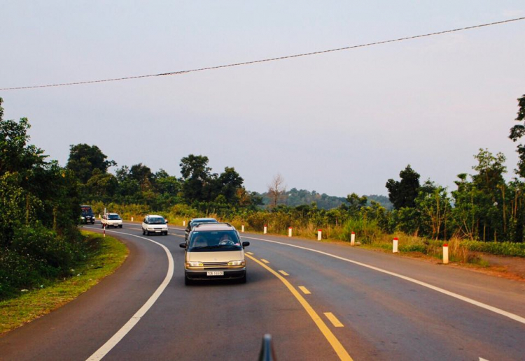 Cuộc Du Hành Sài Gòn - Đà Nẵng: 24h bay đến - 18h bay về bằng Toyota Previa