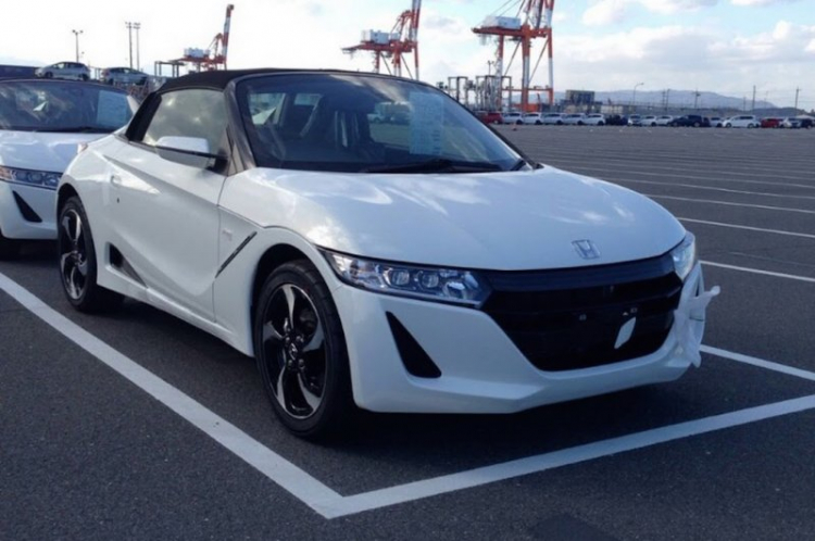 Xe thể thao mui trần mini Honda S660 xuất hiện