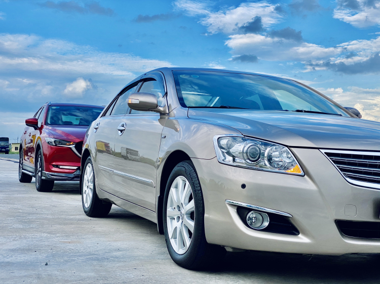 Toyota Camry 3.5Q: Biểu tượng xe "nhà giàu" một thời tại Việt Nam giờ có giá ngang sedan cỡ B Toyota Camry 3.5Q: Biểu tượng xe "nhà giàu" một thời tại Việt Nam giờ có giá ngang sedan cỡ B
