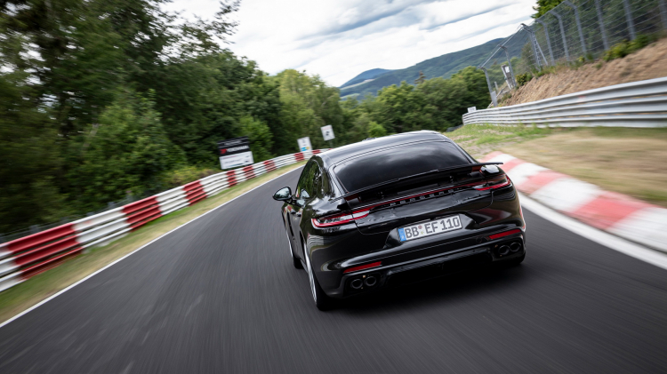 Porsche Panamera 2021 ra mắt: Mạnh hơn, nhiều cảm xúc hơn