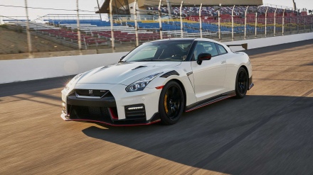 otosaigon-gtr-nismo.jpg