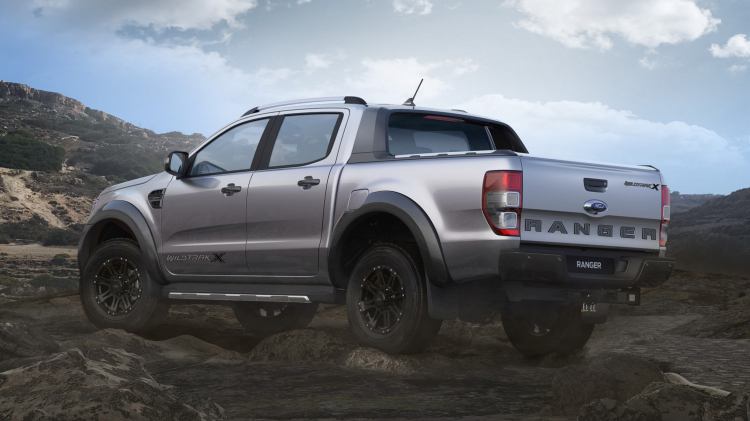 Ford Ranger 2021 tại Úc có thêm bản Wildtrak X mới: Độ sẵn đèn LED bar và ống thở