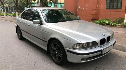 BMW 528i SX 1997.jpg
