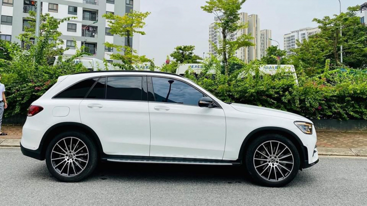 Chạy hơn 10.000km, Mercedes GLC 300 nhập Đức vẫn có giá bán lại cao hơn xe lắp ráp “đập hộp”