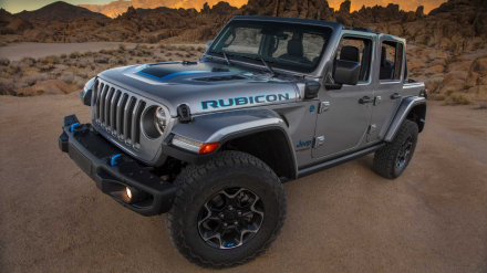 otosaigon-jeep-wrangler-4xe-2.jpg