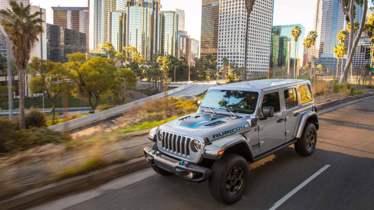 Jeep Wrangler 4xe ra mắt: xe địa hình động cơ hybrid mạnh 375 mã lực