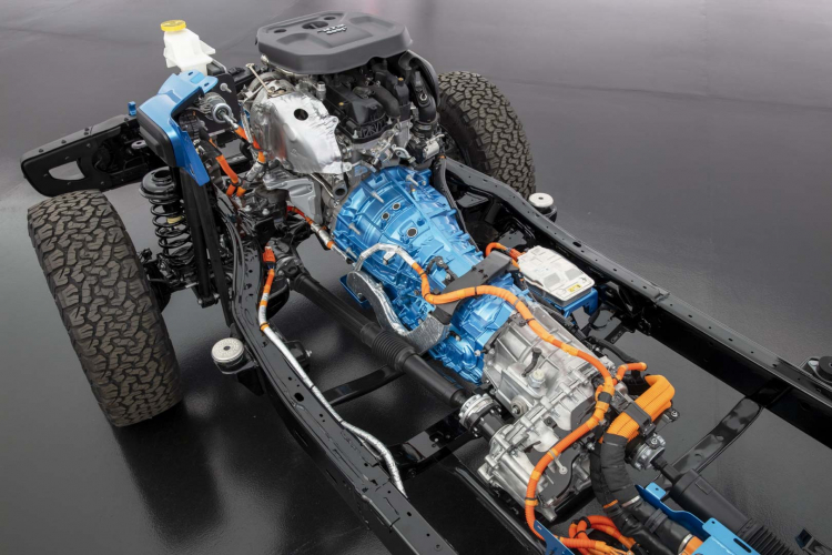 Jeep Wrangler 4xe ra mắt: xe địa hình động cơ hybrid mạnh 375 mã lực