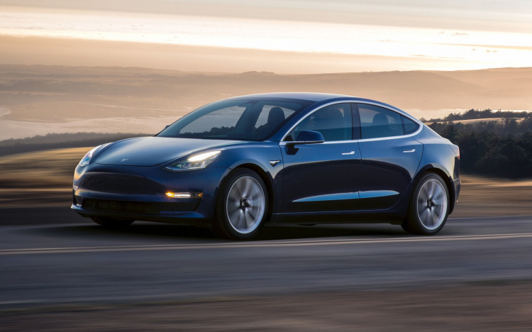 Top xe sang bán chạy ở Châu Âu nửa đầu 2020: Tesla Model 3 dẫn đầu