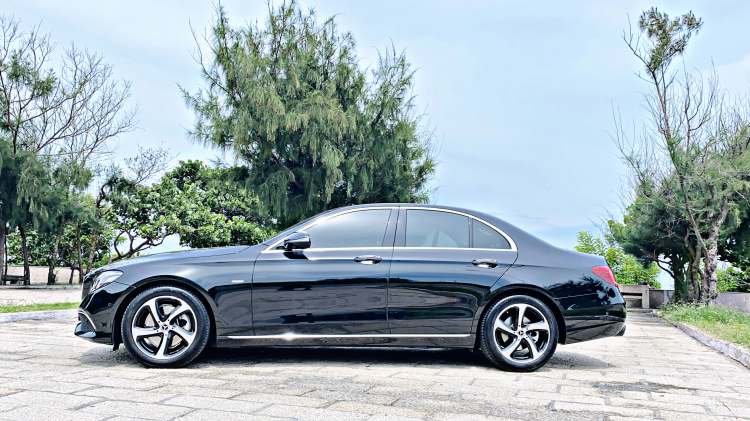 Mercedes E200 Sport lăn bánh 11.2019