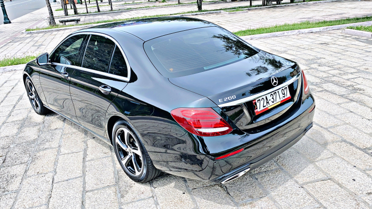 Mercedes E200 Sport lăn bánh 11.2019