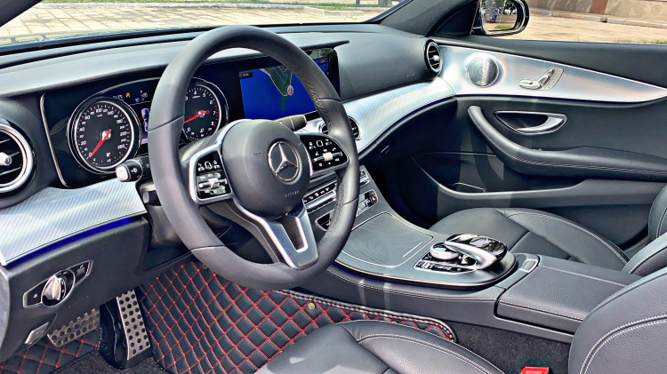 Mercedes E200 Sport lăn bánh 11.2019