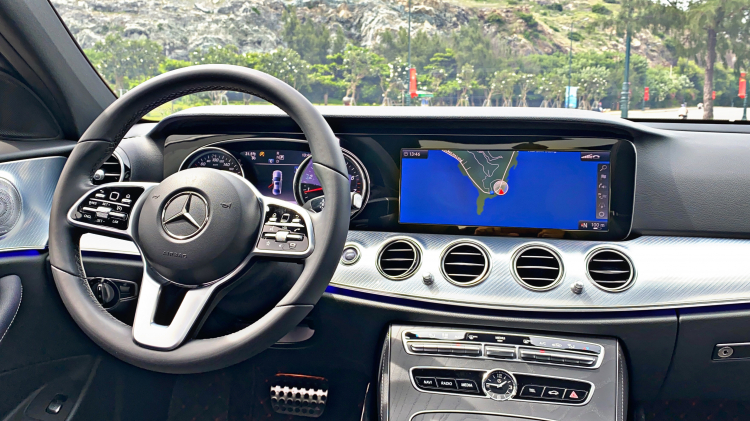 Mercedes E200 Sport lăn bánh 11.2019