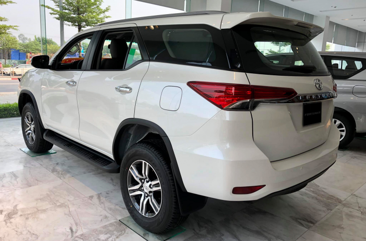 Đại lý nhận cọc Fortuner 2021 tại Việt Nam: giá tạm tính bản 2.4 4x2 AT từ 1,060 tỷ đồng