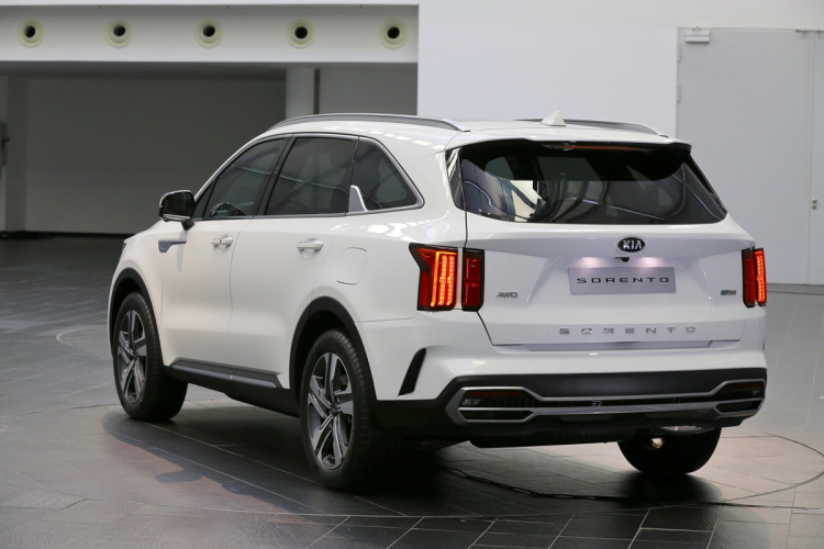 Kia Sorento hoàn toàn mới chốt ngày ra mắt tại Việt Nam, quyết đấu Honda CR-V, Toyota Fortuner Kia Sorento hoàn toàn mới chốt ngày ra mắt tại Việt Nam, quyết đấu Honda CR-V, Toyota Fortuner
