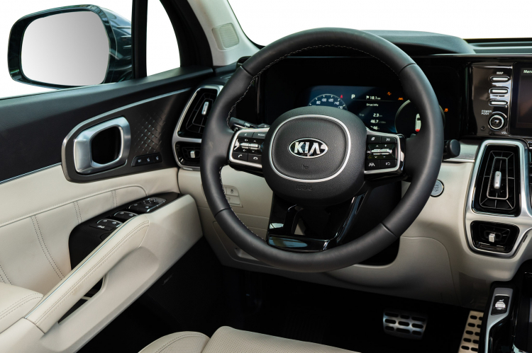 Kia Sorento 2021 chính thức ra mắt tại Việt Nam: tràn ngập trang bị, giá cao nhất 1,35 tỷ đồng Kia Sorento 2021 chính thức ra mắt tại Việt Nam: tràn ngập trang bị, giá cao nhất 1,35 tỷ đồng