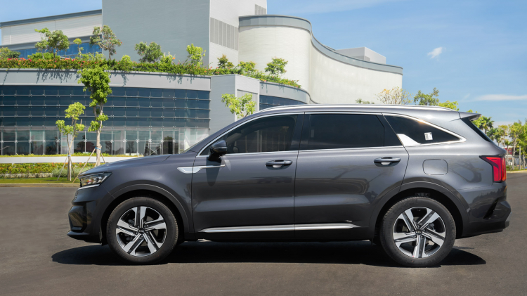 So sánh Kia Sorento 2021 và Hyundai SantaFe: lựa chọn CUV Hàn 5+2 gây đau đầu cho người mua