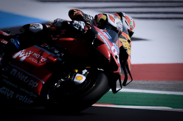 [MotoGP 2020] Dovizioso không hợp với lốp Michelin mới trong khi Bagnaia thì ngược lại?