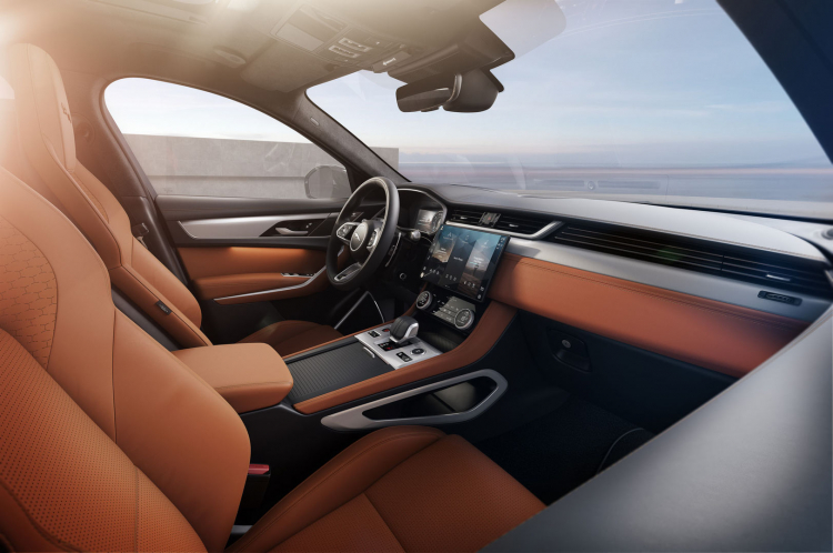 Jaguar F-Pace 2021 trình làng: lột xác ngoạn mục về thiết kế và công nghệ Jaguar F-Pace 2021 trình làng: lột xác ngoạn mục về thiết kế và công nghệ