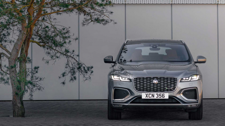 Jaguar F-Pace 2021 trình làng: lột xác ngoạn mục về thiết kế và công nghệ Jaguar F-Pace 2021 trình làng: lột xác ngoạn mục về thiết kế và công nghệ